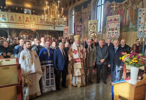 Slujire arhierească în Parohia Olari din judeţul Arad