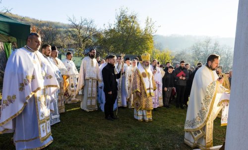 Sfințire de biserică în localitatea vasluiană Giurgești