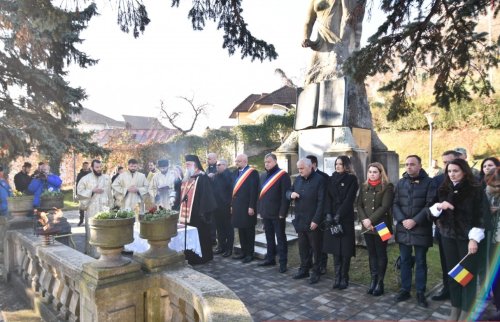 Comemorare la un monument din Râmnicu Vâlcea