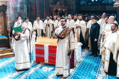 Maslu și concert de colinde la Catedrala Arhiepiscopală din Roman