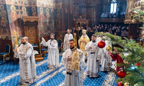 Liturghie arhierească la catedrala din Roman, în ultima duminică din an