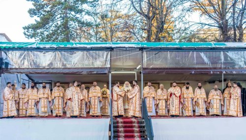 Liturghie arhierească la Catedrala Arhiepiscopală din Suceava