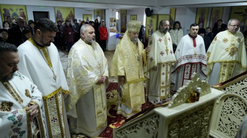 Liturghie arhierească în Parohia Şelimbăr 3, judeţul Sibiu