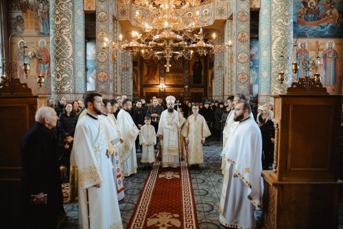 Binecuvântare arhierească în Parohia „Nașterea Domnului” din Cluj‑Napoca 