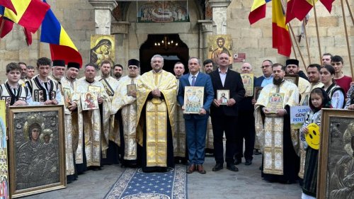 Procesiunea „Sfintele icoane - Bucuria Bisericii” și „Marșul pentru viață”, la Târgu Ocna