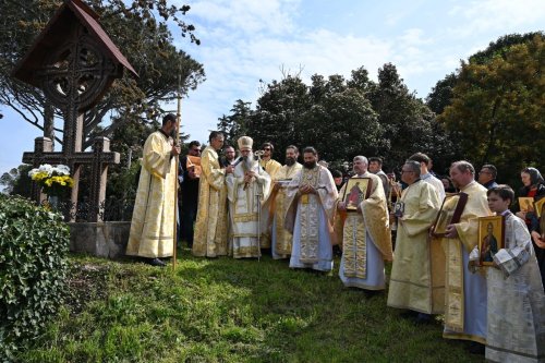 Procesiune cu icoane în Italia