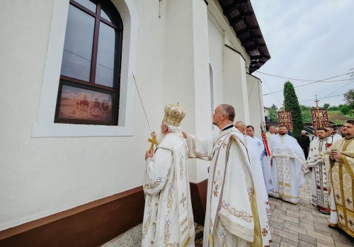 Resfințirea Bisericii „Sfinții Arhangheli Mihail și Gavriil” din Beudiu