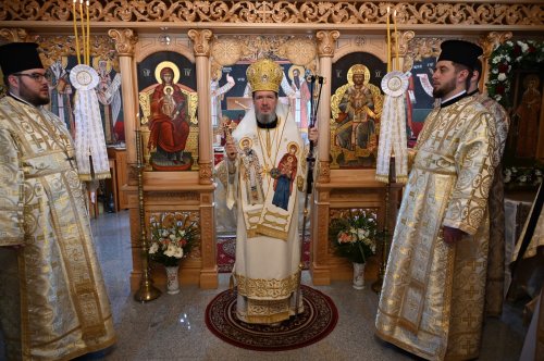 Schitul „Sfinții Împărați Constantin și Elena” din Eparhia Oradiei a fost sfințit