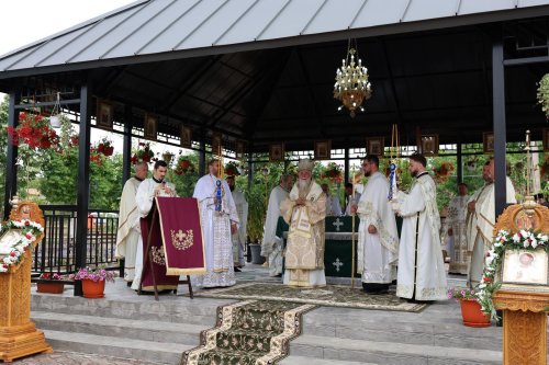 Sfinţirea Altarului de vară al Parohiei Dăbuleni