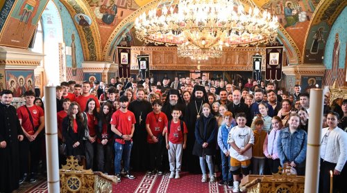 Întâlnirea tinerilor ortodocși din Episcopia Devei și Hunedoarei, la Haţeg