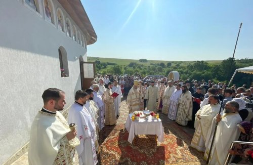 Sfințirea bisericii din Valea Popii, Vaslui