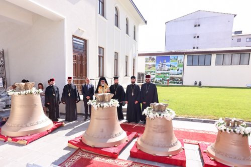 Clopotele Catedralei Unirii din Focșani au fost sfințite