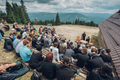 Sfinții Cuvioși Cleopa și Paisie de la Sihăstria, evocaţi la tabăra internațională de la Oașa