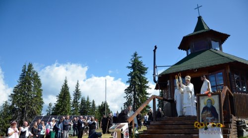 Hram la Schitul Poiana Muierii-Petrila