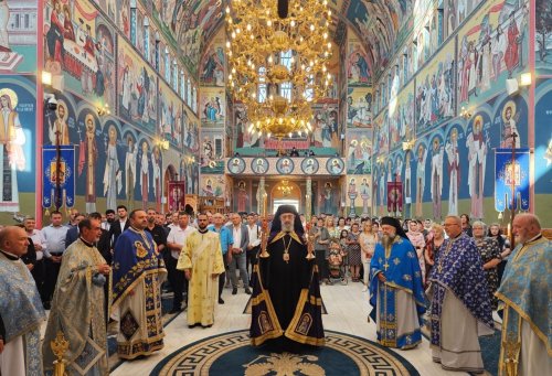 Slujire arhierească la Mănăstirea Dumbrava, judeţul Alba