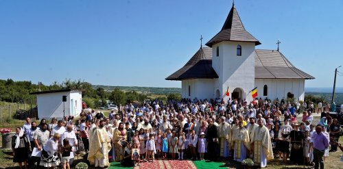 Târnosirea bisericii din Curagău, județul Iași