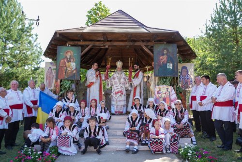 Binecuvântare și evidenţiere a tradițiilor populare la Dunărea de Jos