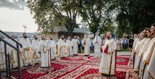 Duminica a 10-a după Pogorârea Sfântului Duh la Mănăstirea „Sfântul Ioan cel Nou de la Suceava”