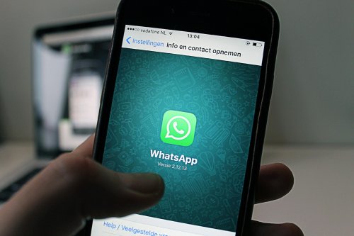 Milioane de conturi WhatsApp frauduloase create în Asia