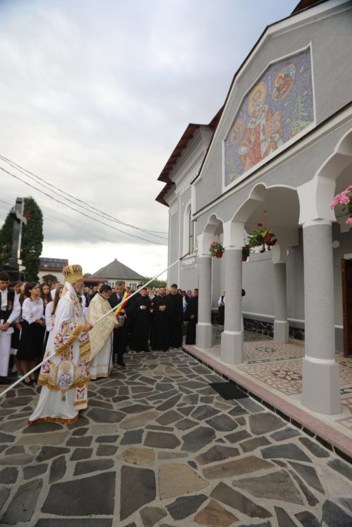 Târnosirea bisericii din Bozânta Mare, Maramureş