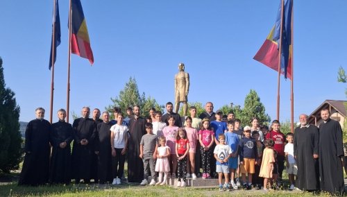 Proiectul „Prietenie pe roţi” în Arhiepiscopia Râmnicului