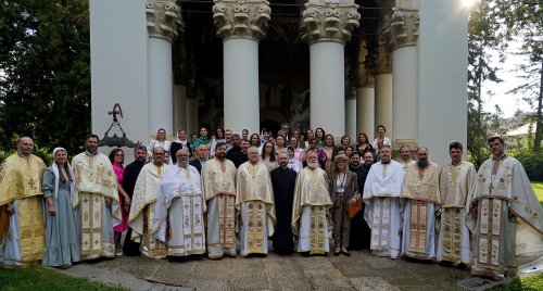 Promoția 2000 a Facultății de Teologie din Iași s-a reîntâlnit după 25 de ani