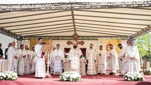 Binecuvântare arhierească în filia Dolu din parohia sălăjeană Mierța