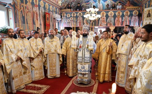 Biserica din Parohia Simeria Veche a fost târnosită