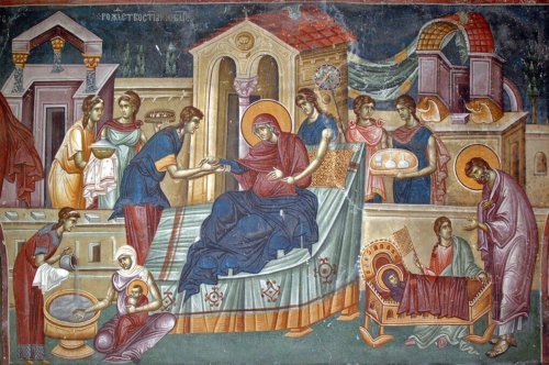 Doi bunici și o Fecioară