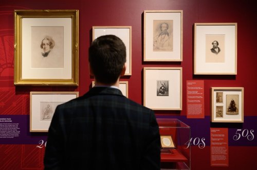 Schițe în care apare Charles Dickens, în premieră la Londra