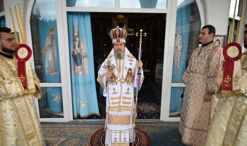 Zi de hram la Mănăstirea Sfintei Cruci din Oradea