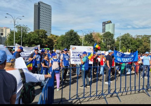 Consultări la Guvern cu sindicaliștii din administrație