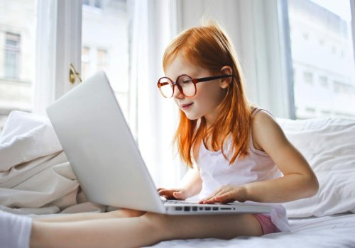 Pași către reglementarea accesului copiilor la rețelele sociale