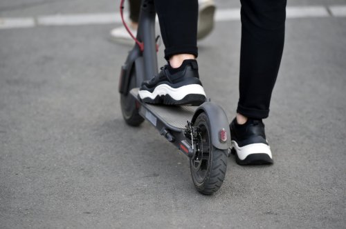 Creștere îngrijorătoare a accidentelor cu trotinetele electrice