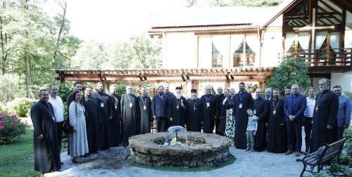 Simpozion național la Mănăstirea Tismana din Gorj