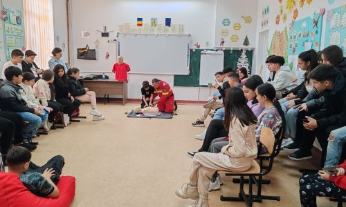 Cursuri de prim ajutor pentru elevi şi profesori