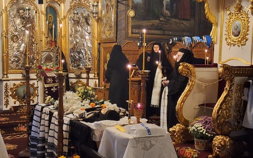 Chip al iubirii neapuse - stavrofora Macrina Toderuț, stareță și ostenitoare smerită de la Agapia