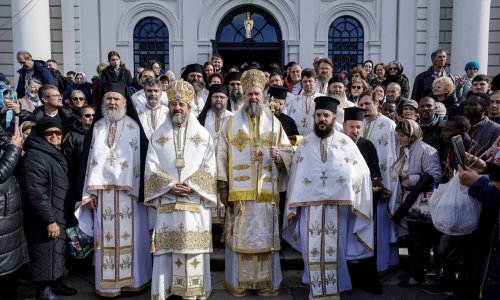 Doi ierarhi au slujit duminică Sfânta Liturghie la Iași, în a cincea zi a pelerinajului