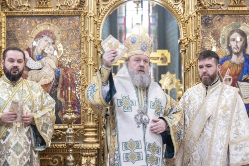 Hirotonie la Catedrala Patriarhală din București