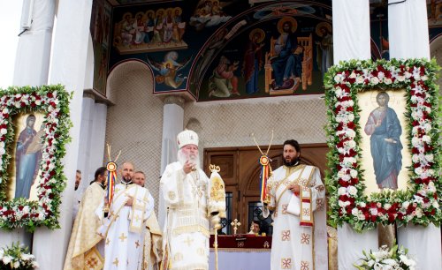 Hramul ctitoriei patriarhale de la Dobrești