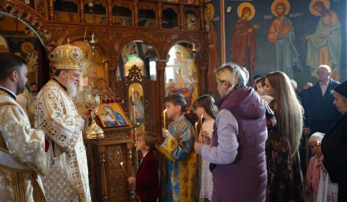 Popas de rugăciune la Biserica „Adormirea Maicii Domnului” din Gârbovi