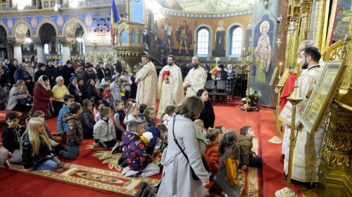 Sfânta Cuvioasă Parascheva cinstită la Catedrala Mitropolitană din Sibiu