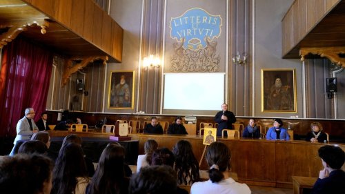 Cinstire adusă Sfântului Dumitru Stăniloae la Colegiul „Andrei Şaguna” din Braşov