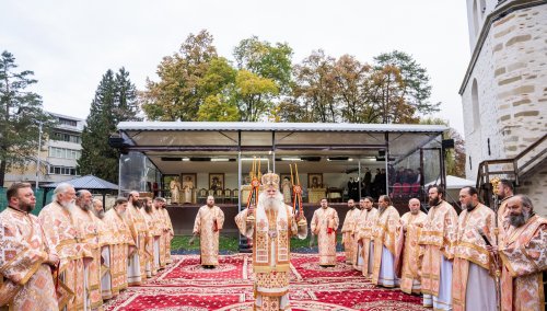 Slujire arhierească și hirotonie la Catedrala Arhiepiscopală din Suceava