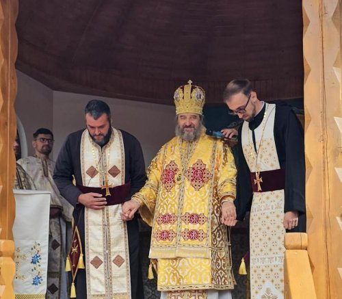 Sfințirea ansamblului parohial din Talpa, județul Neamț