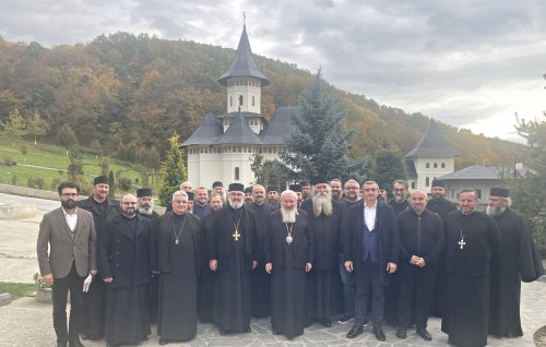 Întâlnirea Societății Bibliștilor Ortodocși Români la Mănăstirea Nușeni