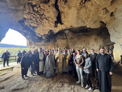 Pelerinaj la Peștera Sfintei Teofana Basarab în Bulgaria