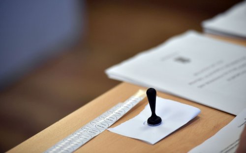 Educaţie electorală şi juridică în şcoli