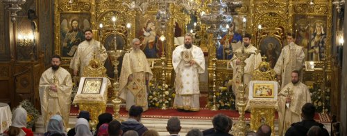  Slujbă arhierească în Duminica a 22‑a după Rusalii în Catedrala Patriarhală