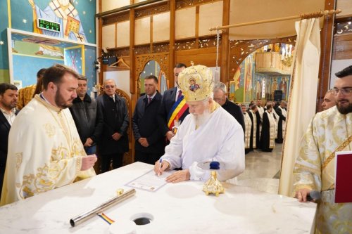 Sfințirea „catedralei” municipiului Moreni